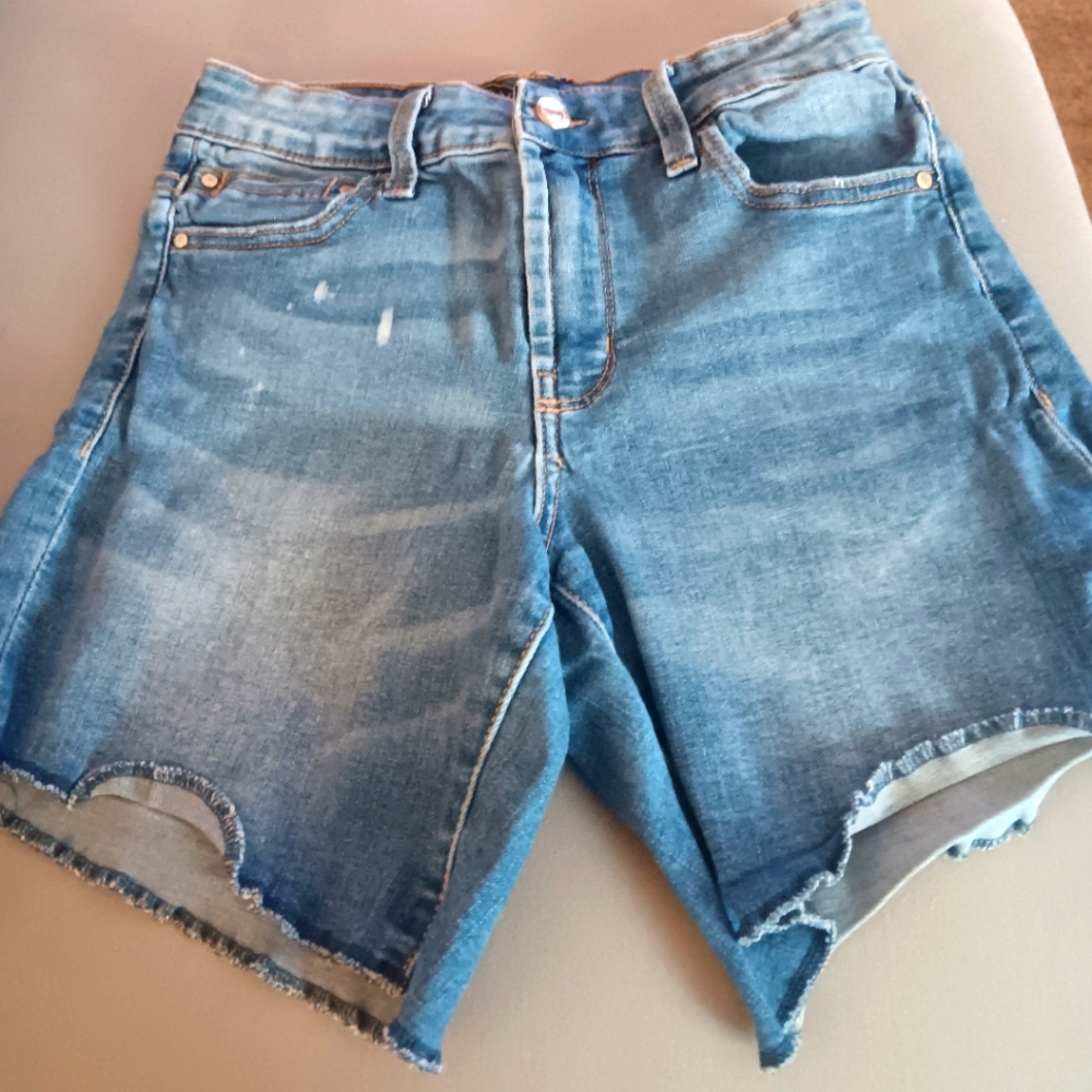 Women's size 4, Rachael Ray jean shorts